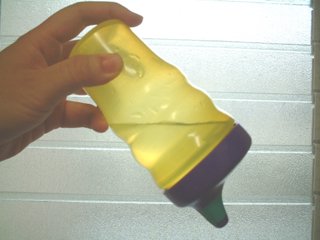 フィーディングボトル  SipRite Spill-Proof Trainer Cup Blue&Yellow