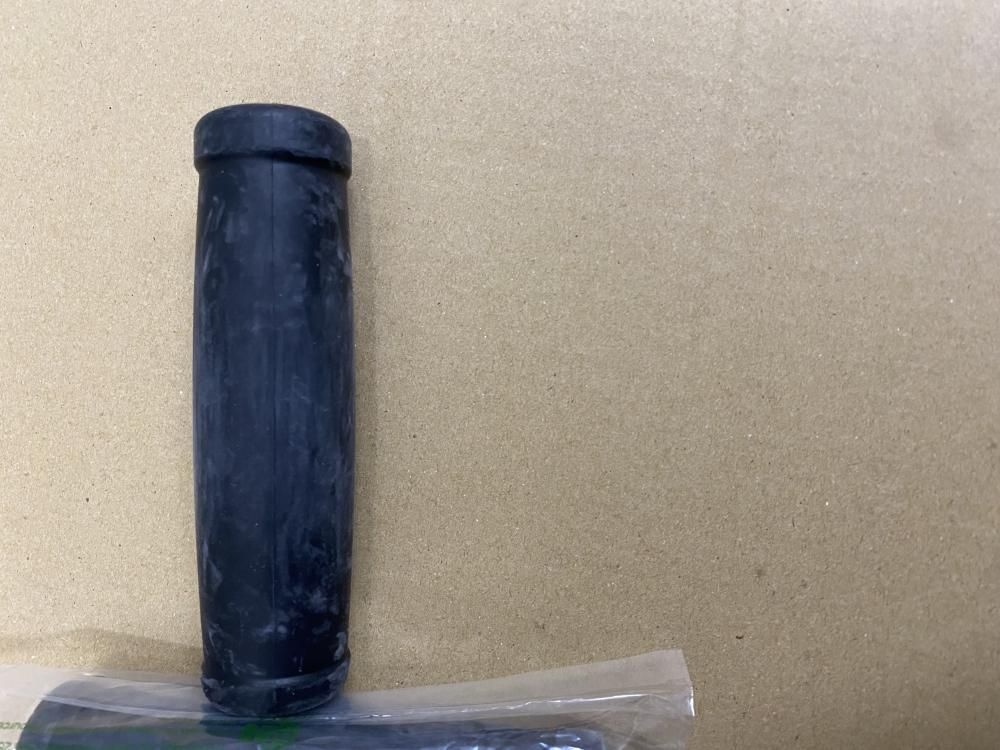 マキタ 刈払機用グリップ18 (黒ゴム部) MEM212など対応 - マキタ