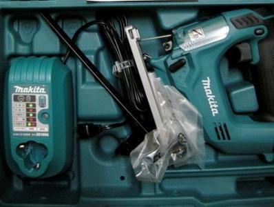 【品】makita マキタ 充電式ジグソー 10.8V JV100DW