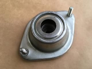 Lancia Thesis ランチアテージス用フロントアッパーマウント