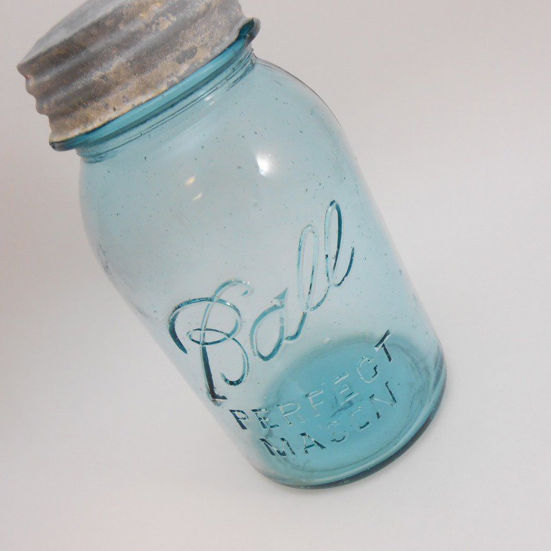 ヴィンテージ・ボール・メイソンジャー・Ball Mason Jar・ブルー・1923年～1933年・L・メタル＆ミルクグラス蓋【I】 -  ファイヤーキング 卸 仕入れ 小売 通販サイト - Fire King AG