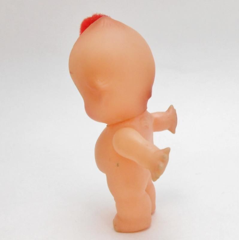 ヴィンテージ・赤いぼんぼりをつけたキューピーちゃん