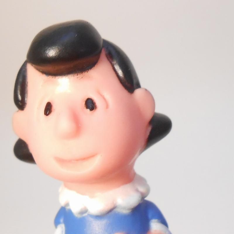 ヴィンテージ・スヌーピーと仲間たち・ソフビ製フィギュア・4体セット