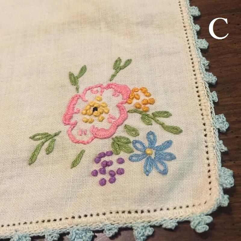 ヴィンテージリネン・ピンクフラワー手刺し刺繍・布製ナプキン