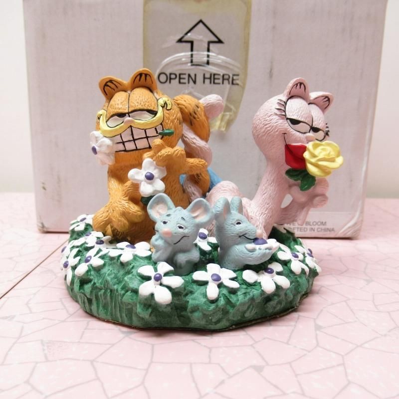 ガーフィールド ダンバリーミント Love in Bloom フィギュア 箱付き