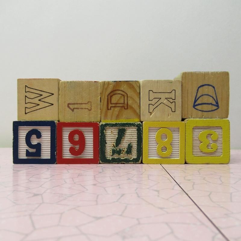 アルファベットブロック＞HAPPY BIRTHDAY 小さな木のインテリア