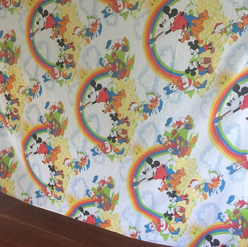 稀少！60s〜 Disney ミッキー 総柄 ヴィンテージシーツ 大判 USA 稀少！60s〜 Disney ミッキー 総柄 ヴィンテージシーツ 大判 USA