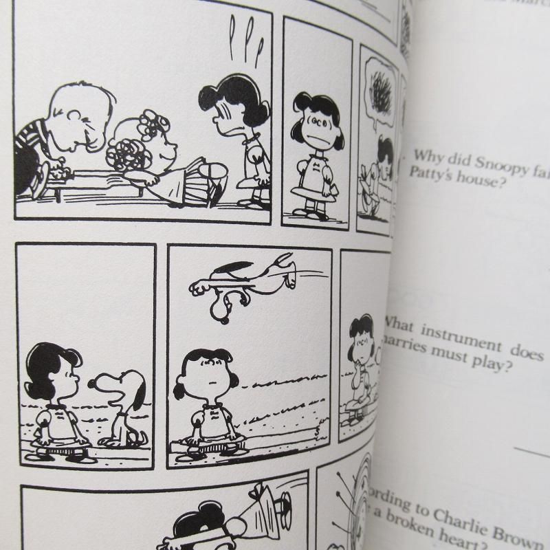 スヌーピーコミックブック The Peanuts Trivia Reference Book クイズブック