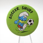 キャラクター  スマーフ 1980年代ライセンス商品 缶バッチ Soccer