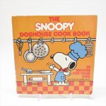 スヌーピー  スヌーピークッキングブック 犬の餌レシピ59種掲載 The Snoopy Doghouse Cook Book
