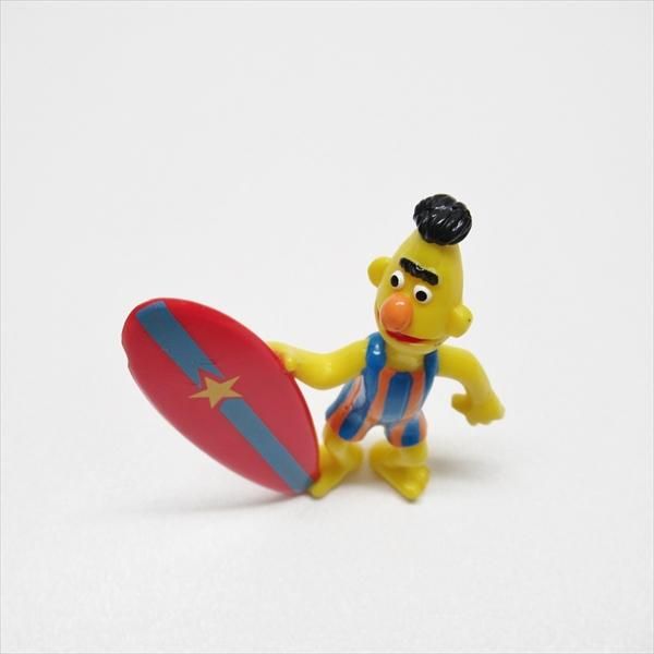 セサミストリート バート PVC トイ フィギュア サーフィン