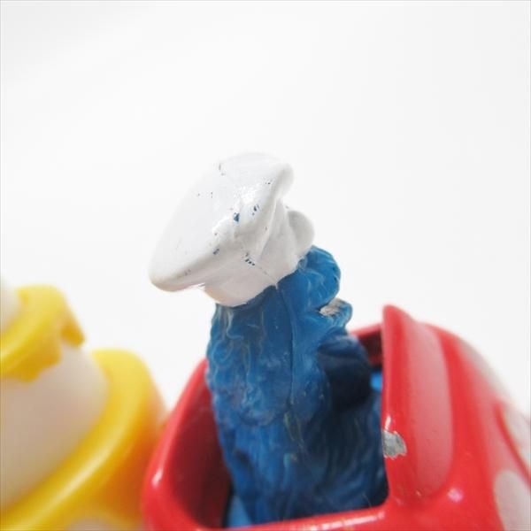 アーニーとクッキーモンスター フィギュアセット　おまけ付き 80s セサミストリート キーホルダー フィギュア 4体セット