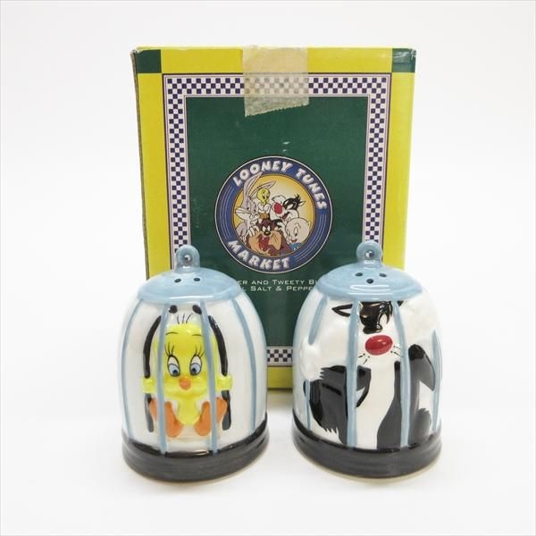 キッチンとリビング